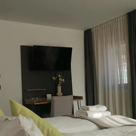 بيت ضيافة Gaestehaus Am Hauchen - Adults Only 4*